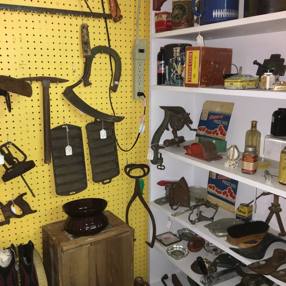 Concho Confetti - Vintage everything - Antiques Near Me - San Angelo, Texas Concho Confetti - Vintage everything - Antiques Near Me - San Angelo, Texas