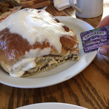Arnie's Cafe - the comparison from this jelly to this HUGE cinnamon roll. phenomenal!!!! - Breakfast & Brunch Near Me - Warrenton, Oregon