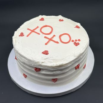 Samantha's Sweet Shoppe - a white cake with red hearts - Custom Cakes Near Me Samantha's Sweet Shoppe - a white cake with red hearts - Custom Cakes Near Me