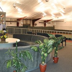 Great Valley Racquet Club - Our lobby is great for gathering and watching tennis