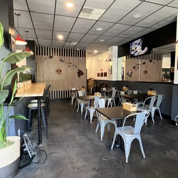Masa Ramen Bistro - Seating area - Hawaiian Near Me - Berkeley, California
