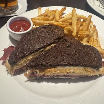 Doolittles Woodfire Grill - Reuben . Fries are nice and crispy - American Near Me - Eagan, Minnesota