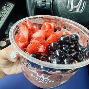 Smoothie King - Go-Go-Goji Crunch - Juice Bars & Smoothies Near Me - Clermont, Florida