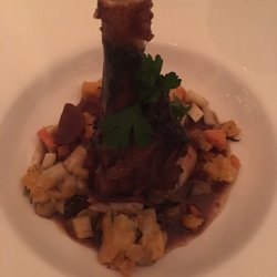 C'est Bon - Lamb shank .