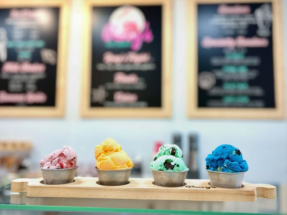 Rosy’s Ice Cream Logo