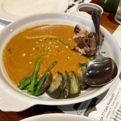 Pino Resto Bar - Eggplant with string beans and peanut sauce