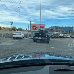 Twin Lakes Market
