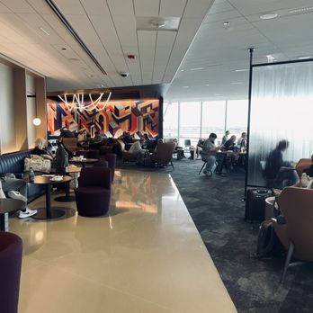 United Club - Modern seating area - Airport Lounges Near Me - Chicago, Illinois United Club - Modern seating area - Airport Lounges Near Me - Chicago, Illinois