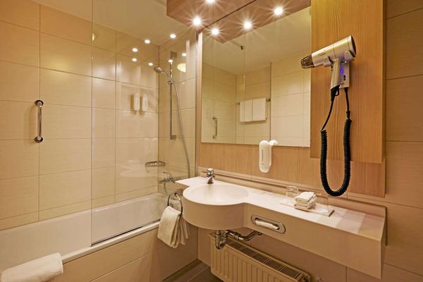 H+ Hotel Stade Herzog Widukind by null