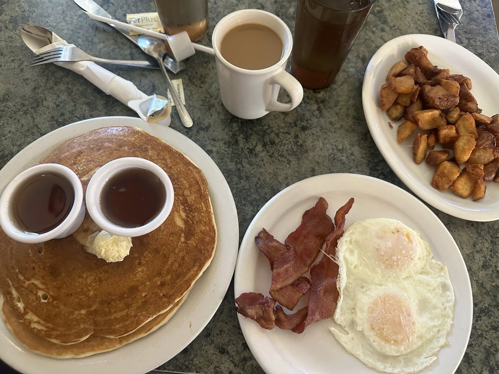 Country Boy Cafe Logo