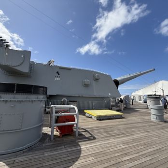 Battleship Missouri Memorial - Landmarks & Historical Buildings Near Me - Honolulu, Hawaii Battleship Missouri Memorial - Landmarks & Historical Buildings Near Me - Honolulu, Hawaii