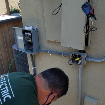 Ryan Electric - Starting the troubleshooting at the old panel with the breakers. - Electricians Near Me - Fullerton, California Ryan Electric - Starting the troubleshooting at the old panel with the breakers. - Electricians Near Me - Fullerton, California