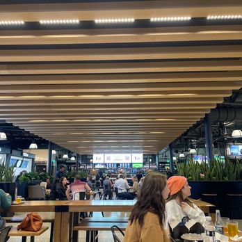 Element Eatery - Food court view - Beer Gardens Near Me - Cincinnati, Ohio