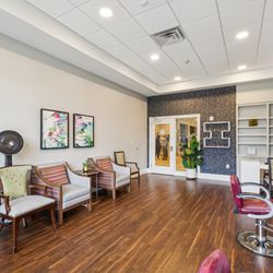 Tribute at One Loudoun - Beauty salon at Tribute at One Loudoun for resident grooming and wellness.