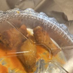Ramos pizzería - Mild wings, very good ( forget to take the picture before we started eating)