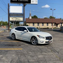 Exterior photo of Riverside Tints - Milwaukee , Wisconsin Exterior photo of Riverside Tints - Milwaukee , Wisconsin