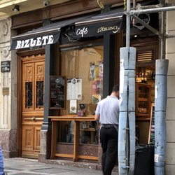 Bizuete - Front of the cafe