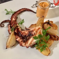 Kitchen Lovers - Octopus with a nice dip sauce