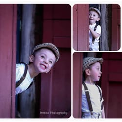 Sreeka Photography - Takes great candid shots. Most of our favorite photos were candid shots that she captured.
