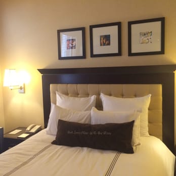 Library Hotel by Library Hotel Collection - The Paintings Room. - Hotels Near Me - New York, New York Library Hotel by Library Hotel Collection - The Paintings Room. - Hotels Near Me - New York, New York