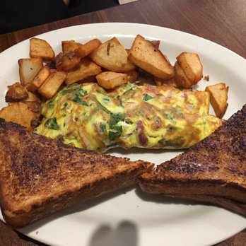 Elle's Bistro - an omelet and french fries - Breakfast & Brunch Near Me - Halifax, Nova Scotia