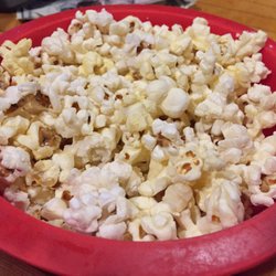Valley Inn - Complimentary popcorn mmmmm