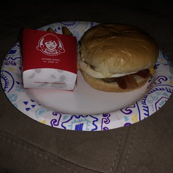 Wendy's - Fast Food Near Me - Sacramento, California