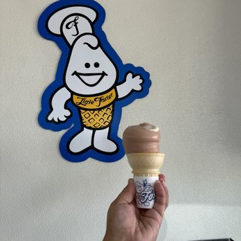 Fosters Freeze - $1 cones on Wednesday - Burgers Near Me - Fresno, California Fosters Freeze - $1 cones on Wednesday - Burgers Near Me - Fresno, California