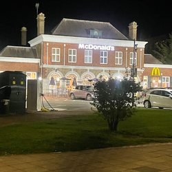 McDonald's - We are now Open24/7 Dt