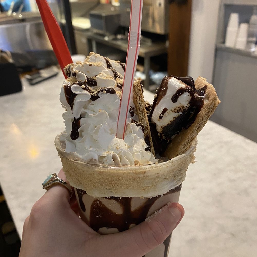 S'mores Milkshake S'mores Milkshake