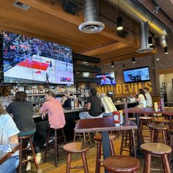 Zipps Sports Grill