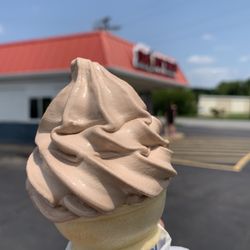 Lizton Dairy Bar - Junior soft serve.