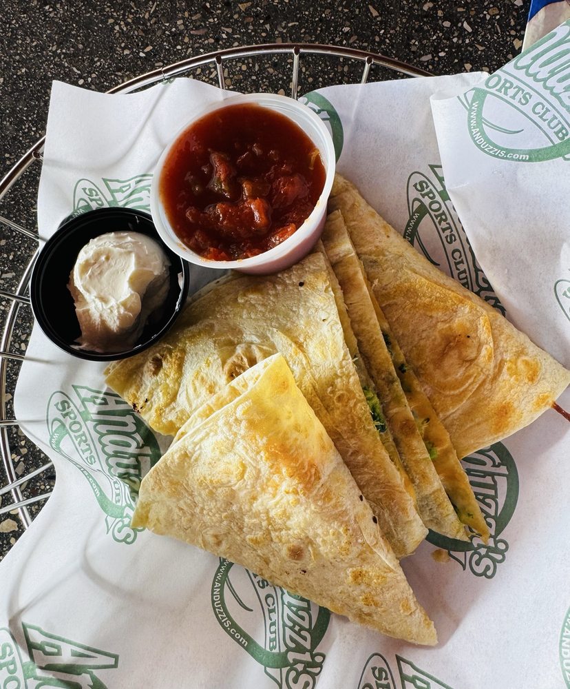 Social spots from Anduzzi's Sports Club - Green Bay East