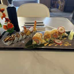 Spicy girl lunch and Shrimp Tempura Roll Lunch Spicy girl lunch and Shrimp Tempura Roll Lunch