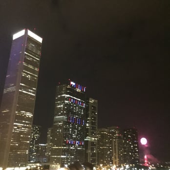 Cindy's Rooftop - Views - New American Near Me - Chicago, Illinois