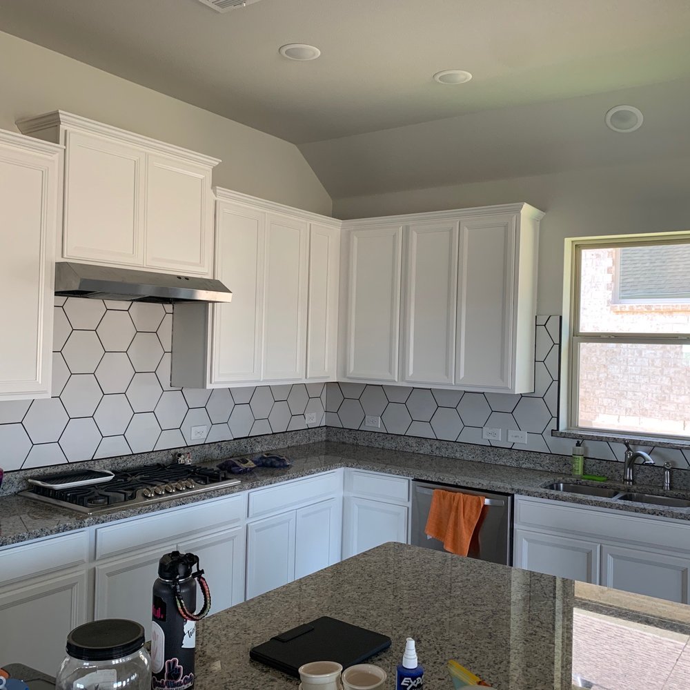 GV Remodeling - Backsplash hexagonal tile with black grout - Painters Near Me GV Remodeling - Backsplash hexagonal tile with black grout - Painters Near Me