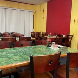 China King Restaurant - Dining area