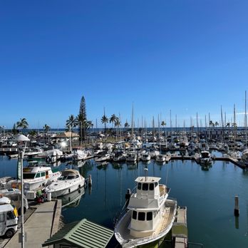 Marina Hawaii Vacations - View from third floor unit. Every morning people gather for fishing tour. Thin single window panes - u can hear everyone... - Vacation Rentals Near Me - Honolulu, Hawaii Marina Hawaii Vacations - View from third floor unit. Every morning people gather for fishing tour. Thin single window panes - u can hear everyone... - Vacation Rentals Near Me - Honolulu, Hawaii