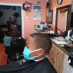 Perfekt Kutz Barber & Sh'Mani's Natural Hair - Regular cut