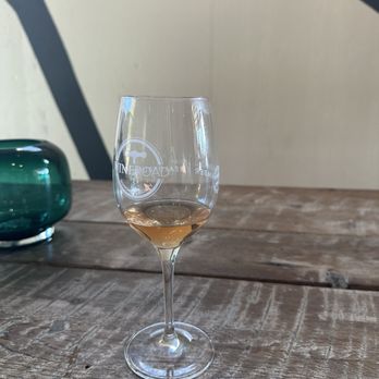 Leo Steen Wines - Grenache rosé - Wineries Near Me - Healdsburg, California Leo Steen Wines - Grenache rosé - Wineries Near Me - Healdsburg, California