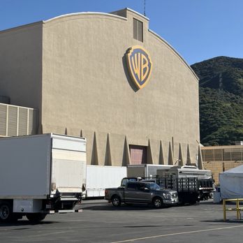 Warner Bros. Studio Tour Hollywood - Amusement Parks Near Me - Burbank, California Warner Bros. Studio Tour Hollywood - Amusement Parks Near Me - Burbank, California