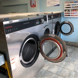 Amos Wash & Dry Laundromat