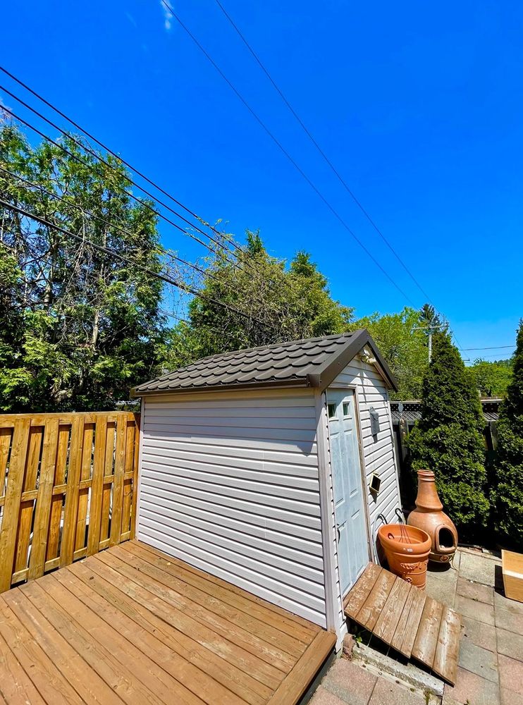 Slide of Robla Roofing