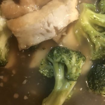Jimmy Thai - Lard nar - so much tofu and broccoli. Packed well for travel/carry out. - Thai Near Me - Deerfield, Illinois Jimmy Thai - Lard nar - so much tofu and broccoli. Packed well for travel/carry out. - Thai Near Me - Deerfield, Illinois