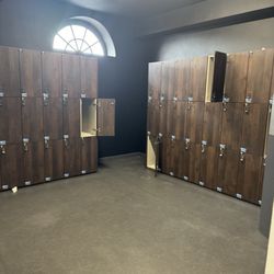 Flye Fit - Men's locker room