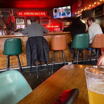 Larry’s - Cozy scene at Larry's. - Hot Dogs Near Me - Covington, Kentucky