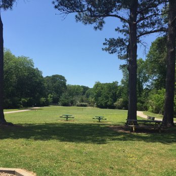 Crestline Park - Dog Parks Near Me - Birmingham, Alabama