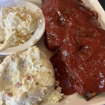D. Michael B's Resort Bar & Grill - BBQ Ribs (House Specialty) - American Near Me - Albertville, Minnesota