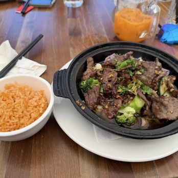 Dragon Rouge Bistro Alameda - Steak clay pot - Vietnamese Near Me - Alameda, California Dragon Rouge Bistro Alameda - Steak clay pot - Vietnamese Near Me - Alameda, California