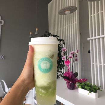 Sun Tea Mix - Honeydew Smoothie (fresh honeydew, konyaku crystal jelly, floating gelato) - Bubble Tea Near Me - Honolulu, Hawaii Sun Tea Mix - Honeydew Smoothie (fresh honeydew, konyaku crystal jelly, floating gelato) - Bubble Tea Near Me - Honolulu, Hawaii